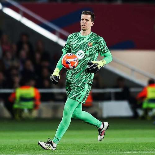 还得继续利群!霍安-加西亚受伤,35岁什琴斯尼将再次为巴萨出战