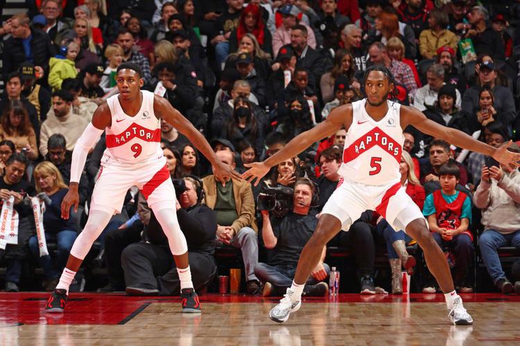 爆料记者：小卡场外合同4800W 正好接近19年离开猛龙签别队的差价