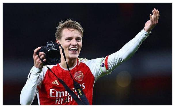 厄德高本场送出3次准确直塞，为本赛季欧冠单场最多