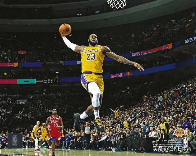 詹姆斯:我小时候就梦见自己打NBA 但高中时才意识到能以打球为生