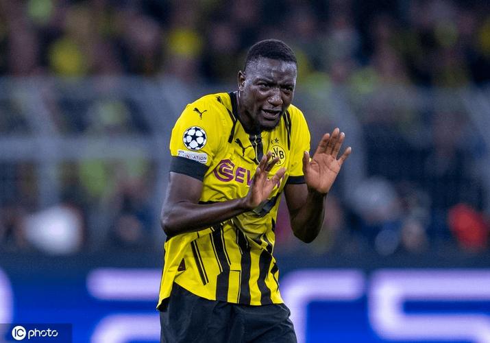 多特锋线头牌！吉拉西开赛7场6球2助，上赛季38球9助排金球第21