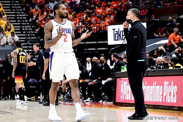 矮一头没关系！吉莱斯皮一刀切掉拉拉维亚 太阳反击三分轰进！