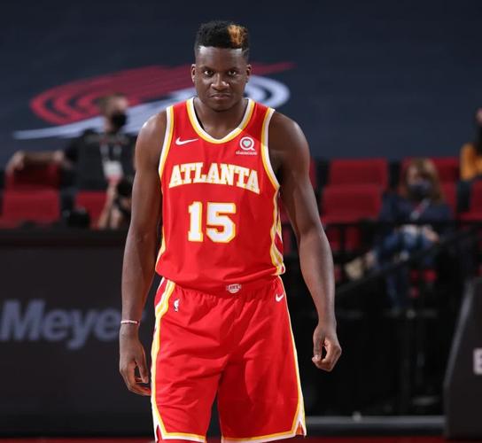 乌度卡：卡佩拉带来不同的中锋能力 我们能够继续发挥双塔的优势