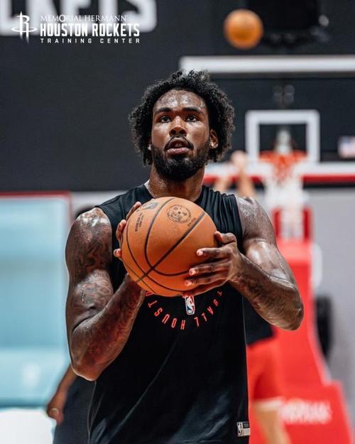 上赛季场均12分6.4板！奥科吉to伊森：年度最佳第六人 就在这呢