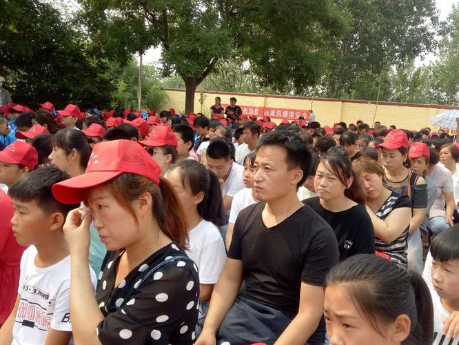 化身怪物！文班队内训练持球一条龙 抗飞防守完成双手暴力炸筐！