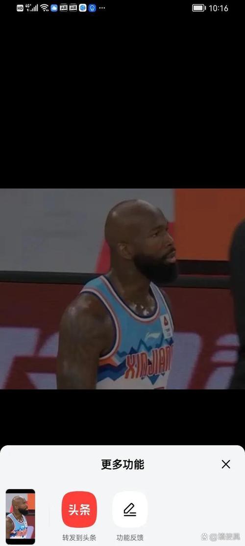 新赛季吃饼吃到吐警告👀登哥被包夹送妙传 科林斯轻松双手背扣