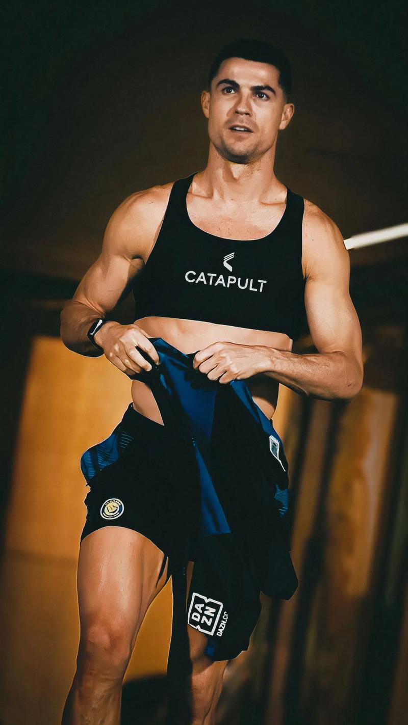 维加:C罗应该还能踢几年;效力过的四大联赛都有我喜欢的特点