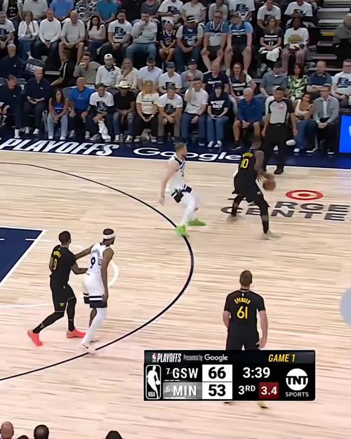 造杀伤!巴特勒首节2中1得5分1板1助1断 罚球4中3