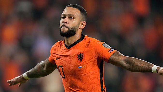 点射双响,加克波成为1978年后首位单场打进两粒点球的荷兰球员