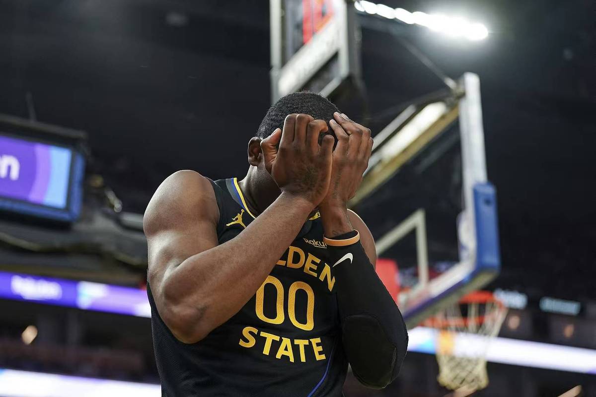 库明加：我正在努力成为勇士的X因素&攻防一体 以便帮助球队夺冠