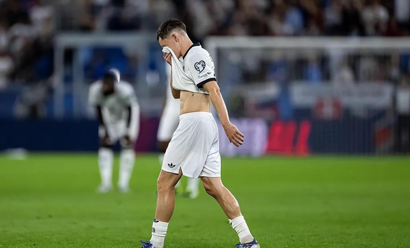 持续低迷，图片报给维尔茨打低分：被对方球迷嘘时还出现了失误