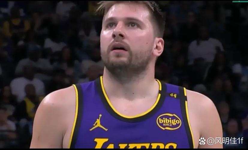 雷迪克：东契奇做些傻事是享受比赛的方式 我允许他不按套路出手