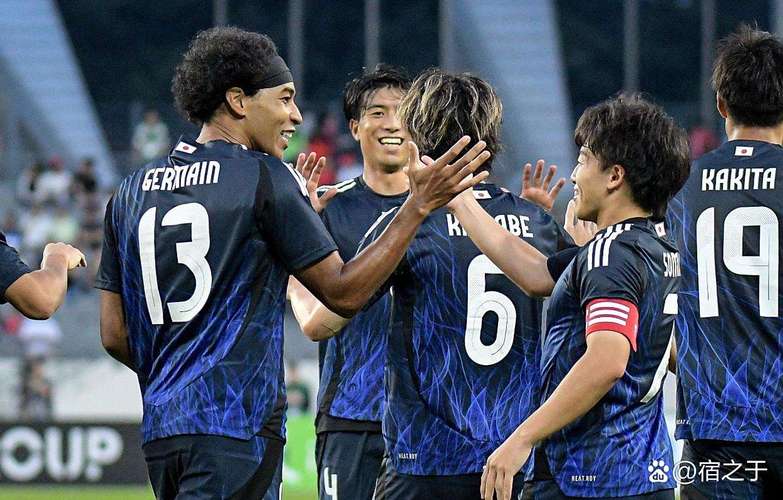 胜不骄，日媒：击败巴西后一早，旅欧日本球员纷纷乘机返回俱乐部