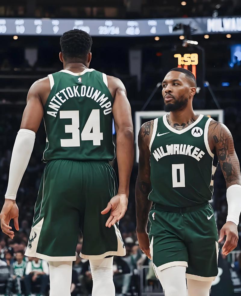 不忘老队友！利拉德晒出了字母哥给他送来的新款签名球鞋！