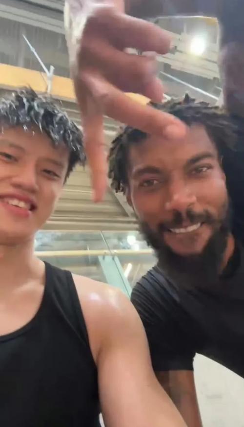 媒体人:小曾并非主动离开篮网 评估后认为做好康复比打G联盟更好