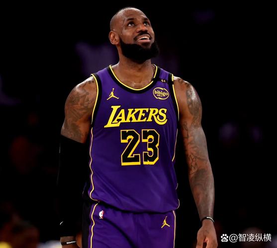 记者：雷迪克透露詹姆斯恢复进展良好 他的训练表现令人印象深刻