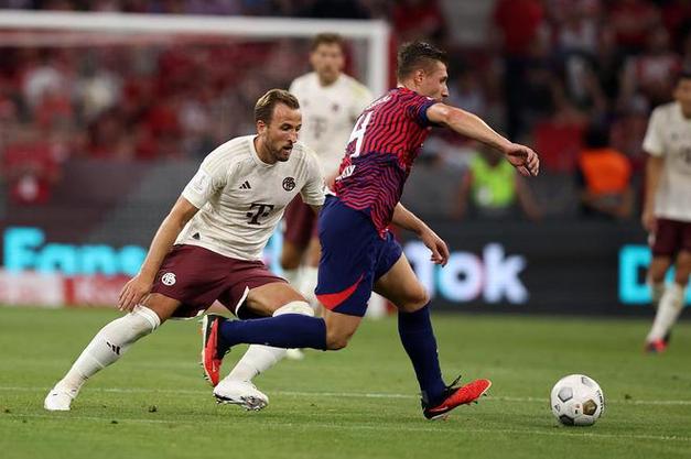 记者：DV9目前不在拜仁明夏引援考虑范围，艾贝尔等人未跟进此事