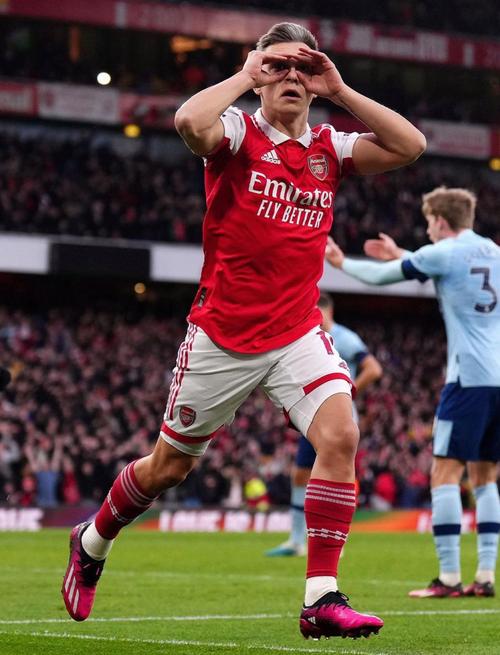 特罗萨德：打进本赛季个人英超首球很开心 保持零封是全队功劳