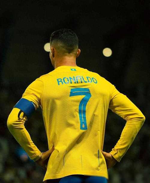 传射建功!C罗社媒晒照庆祝胜利:成功绝非偶然🟡🔵