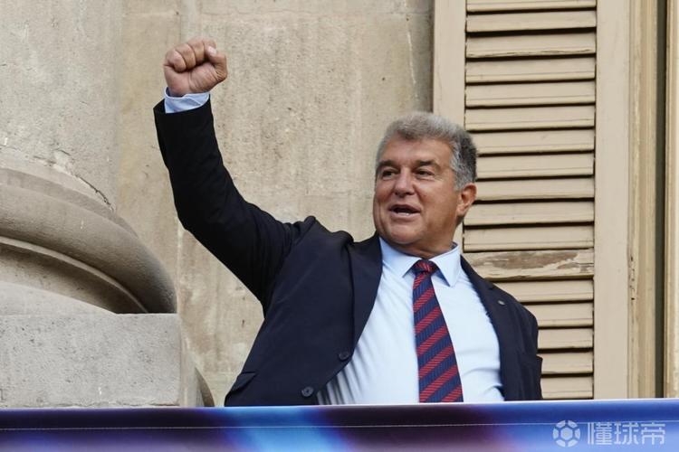 马卡:从沉稳得体到激情染红,全新版本的弗里克更直言不讳更真实