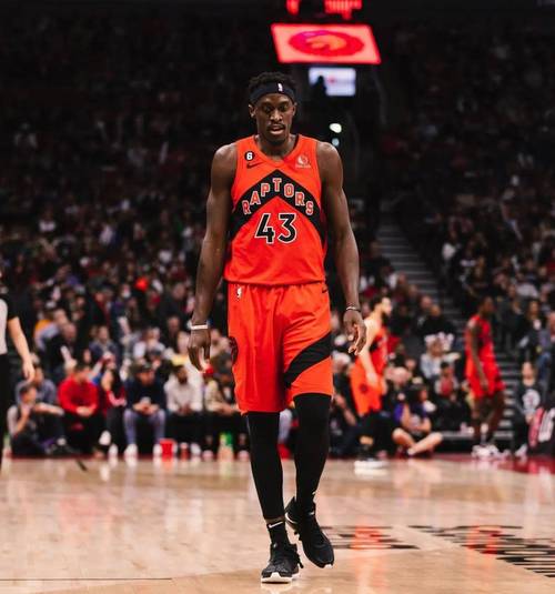 西亚卡姆赛季前4场总得分破百 队史自13-14赛季乔治后首人