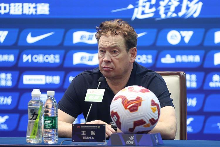 2025华润饮料中超联赛第29轮：上海申花vs深圳新鹏城 赛后发布会