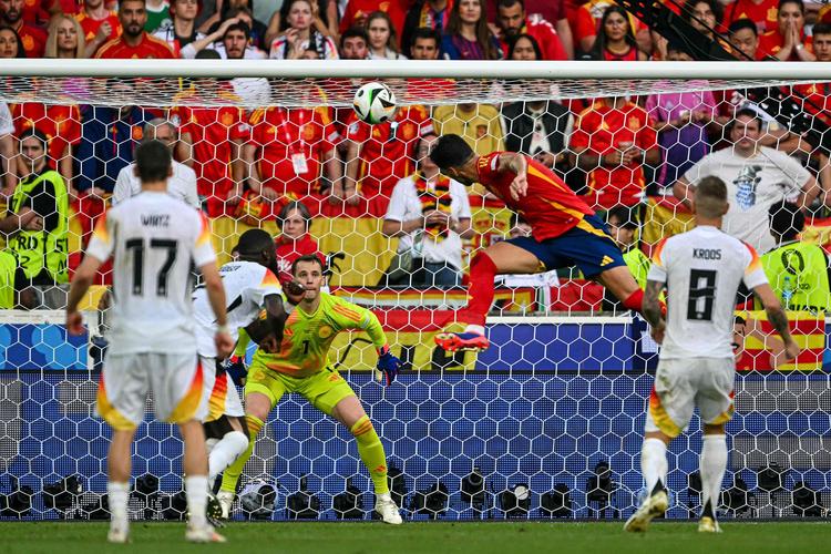 梅里诺:进球本身看起来可能很简单,真正困难的是进球前的十秒钟